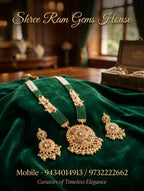 The Emerald Blossom Set Neckless